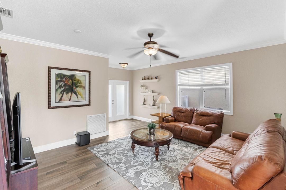 For Sale: $595,000 (3 beds, 2 baths, 2038 Square Feet)