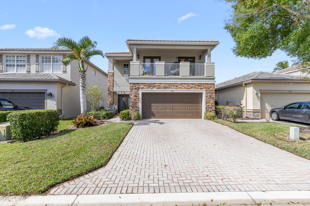 For Sale: $595,000 (3 beds, 2 baths, 2038 Square Feet)