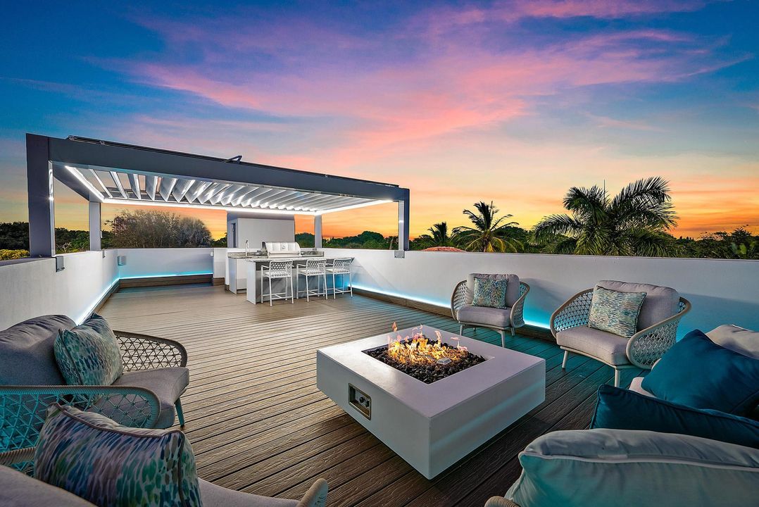 En Venta: $3,950,000 (4 camas, 4 baños, 3374 Pies cuadrados)