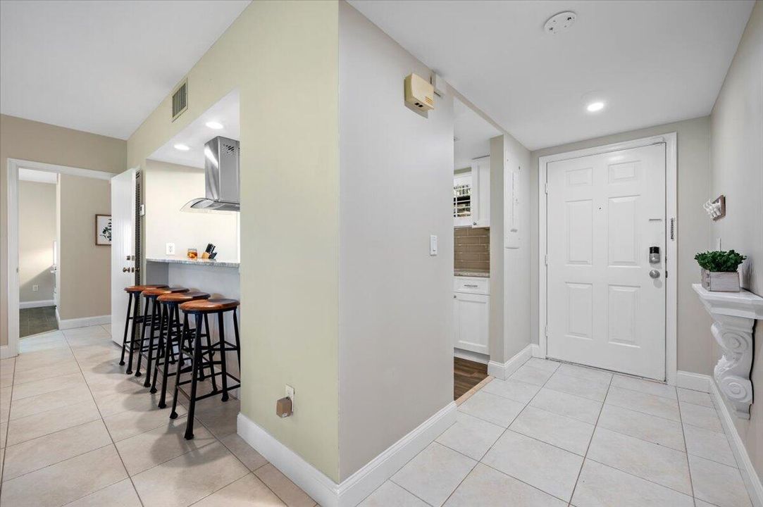 Active With Contract: $5,000 (1 beds, 1 baths, 900 Square Feet)