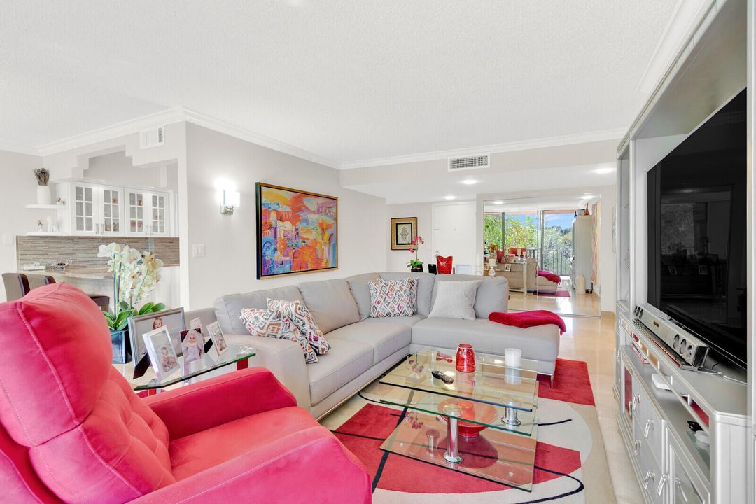 На продажу: $395,000 (2 спален, 2 ванн, 1284 Квадратных фут)