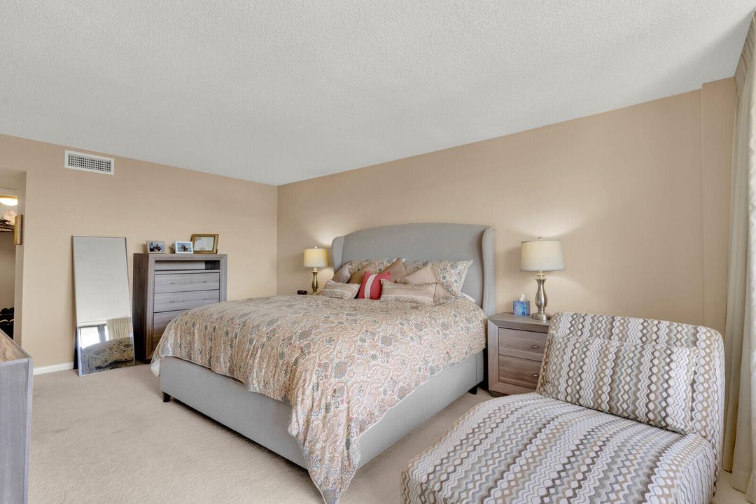 На продажу: $395,000 (2 спален, 2 ванн, 1284 Квадратных фут)