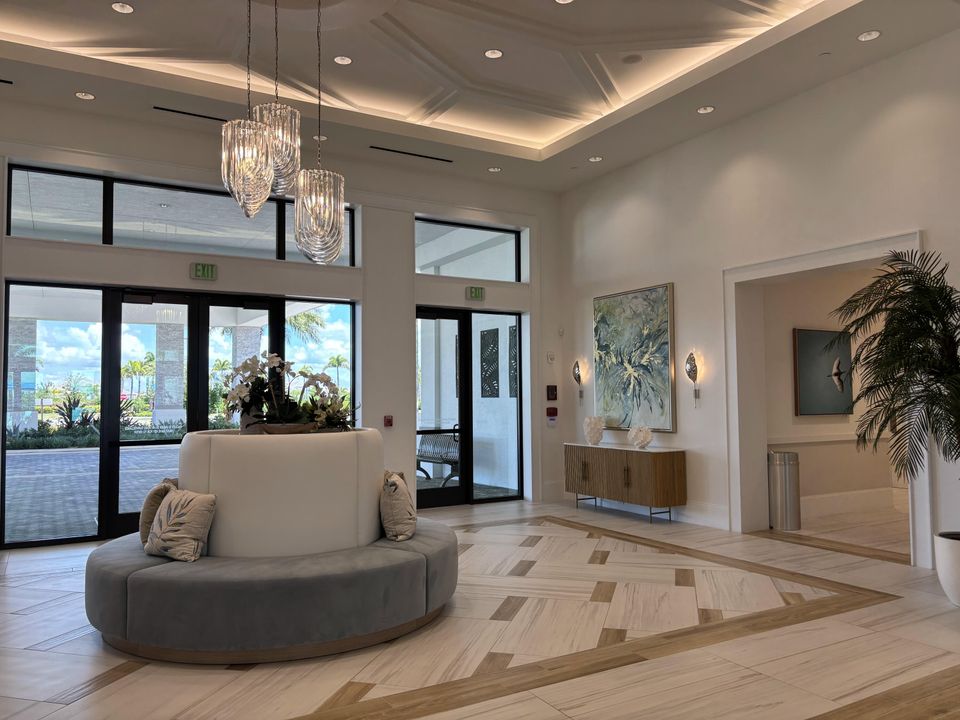 合同活跃: $495,000 (2 贝兹, 2 浴室, 1761 平方英尺)