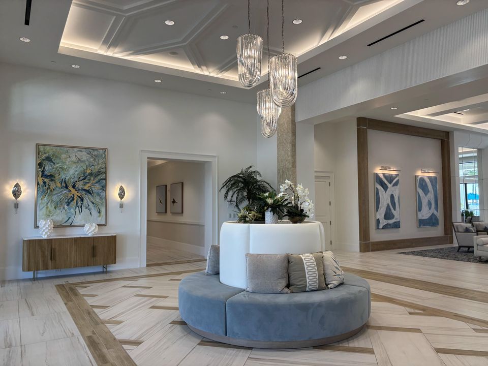 合同活跃: $495,000 (2 贝兹, 2 浴室, 1761 平方英尺)