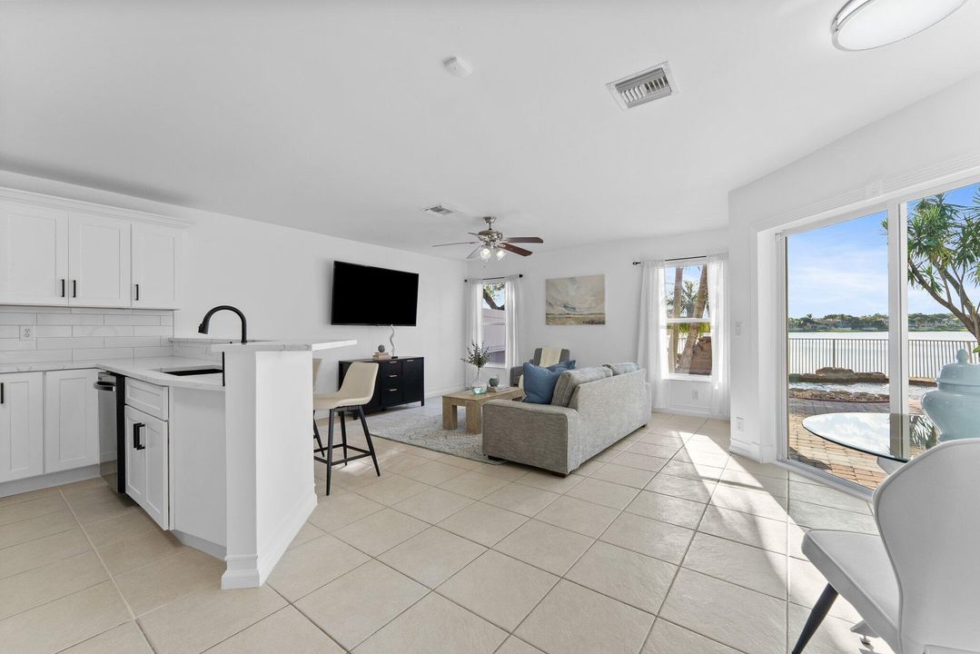 Active With Contract: $559,000 (4 beds, 2 baths, 2208 Square Feet)