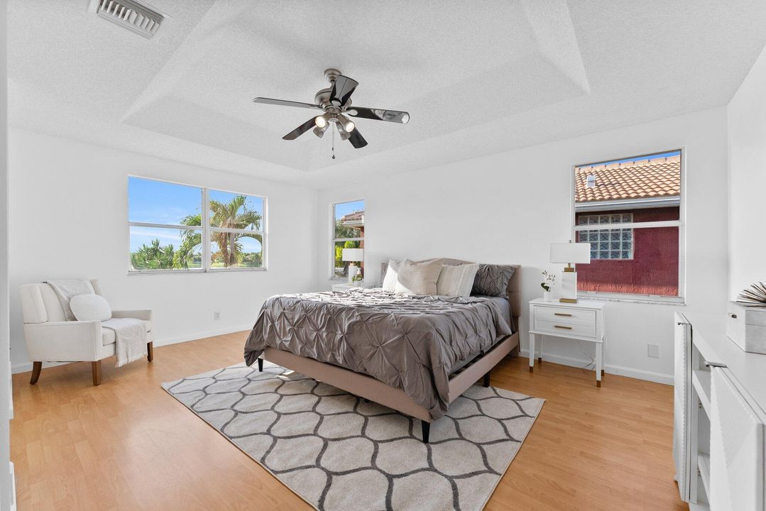 Active With Contract: $559,000 (4 beds, 2 baths, 2208 Square Feet)