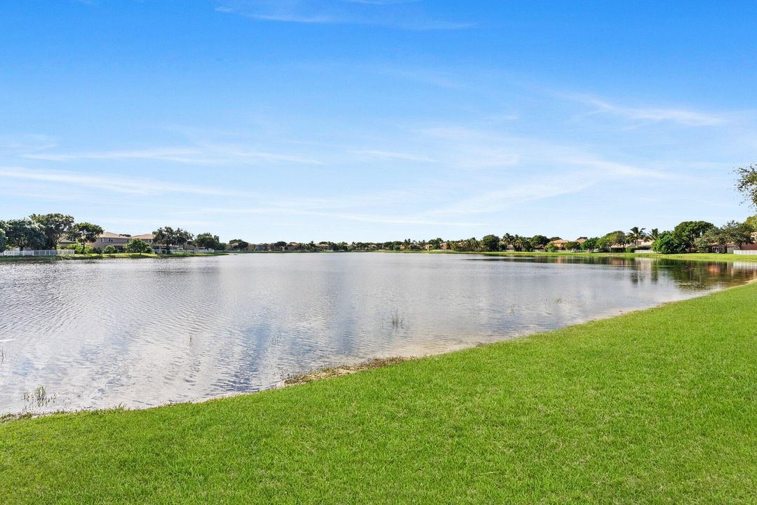 Active With Contract: $559,000 (4 beds, 2 baths, 2208 Square Feet)