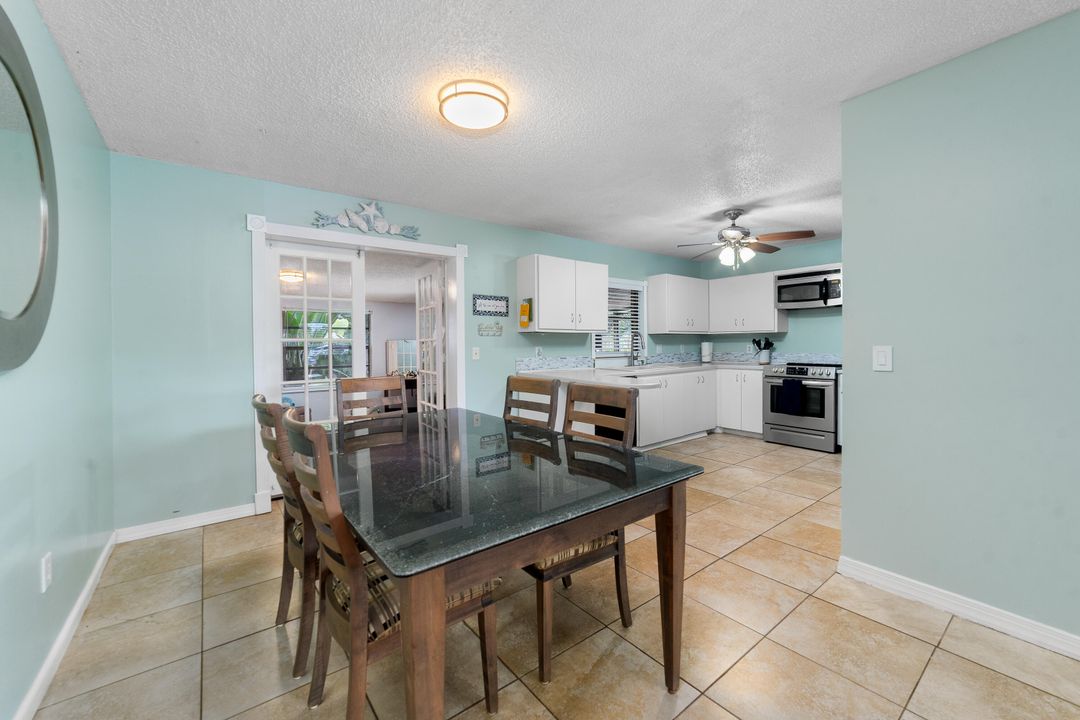 For Sale: $309,999 (2 beds, 2 baths, 1218 Square Feet)