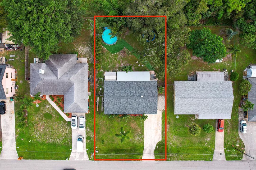 For Sale: $309,999 (2 beds, 2 baths, 1218 Square Feet)