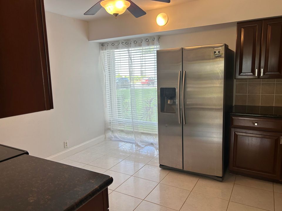 For Rent: $2,350 (2 beds, 2 baths, 1500 Square Feet)
