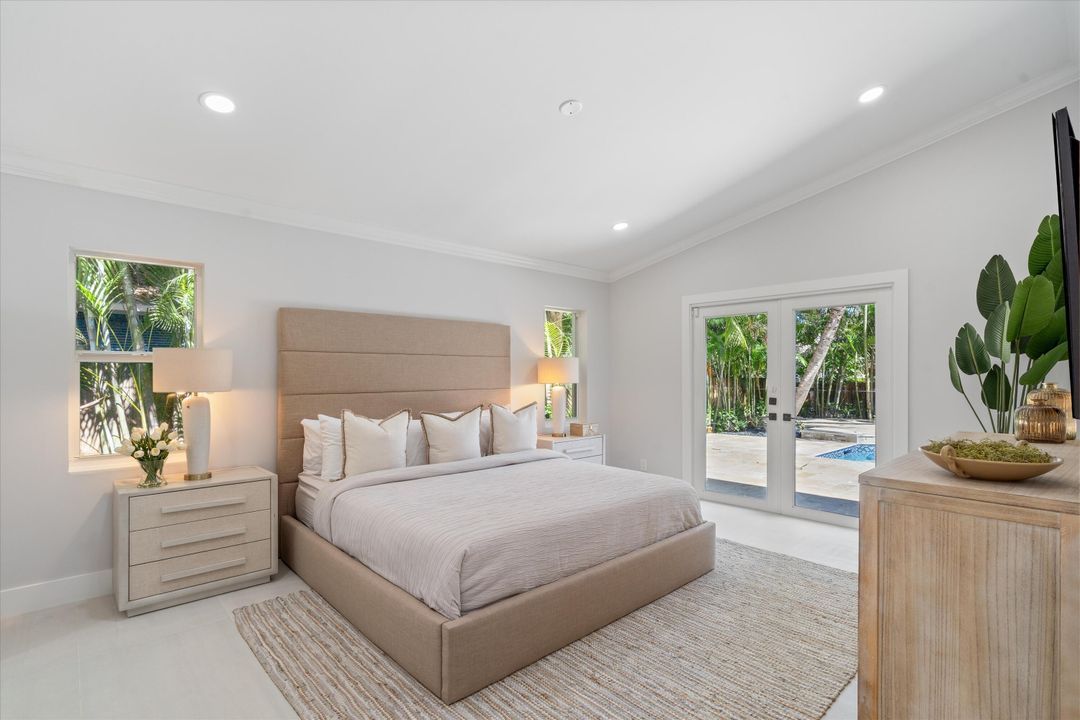 For Sale: $2,499,000 (4 beds, 2 baths, 2218 Square Feet)