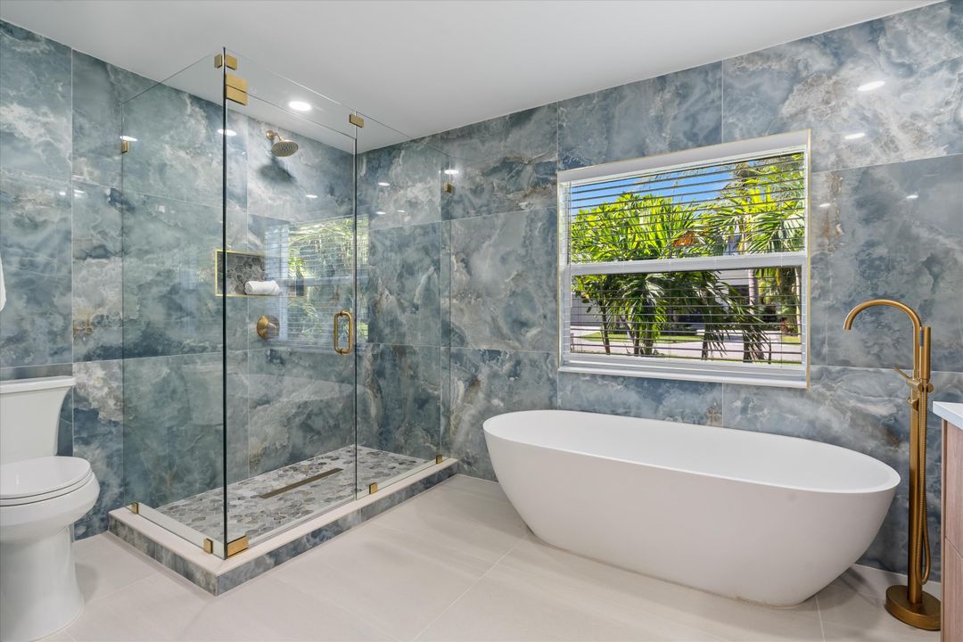 For Sale: $2,499,000 (4 beds, 2 baths, 2218 Square Feet)