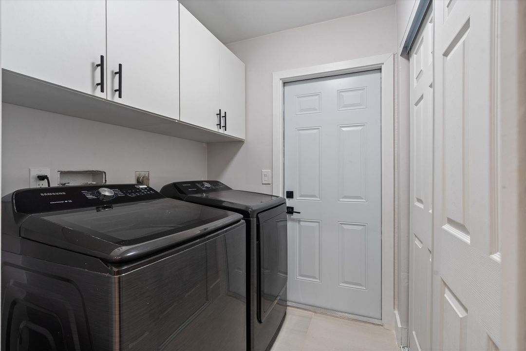 For Sale: $2,499,000 (4 beds, 2 baths, 2218 Square Feet)