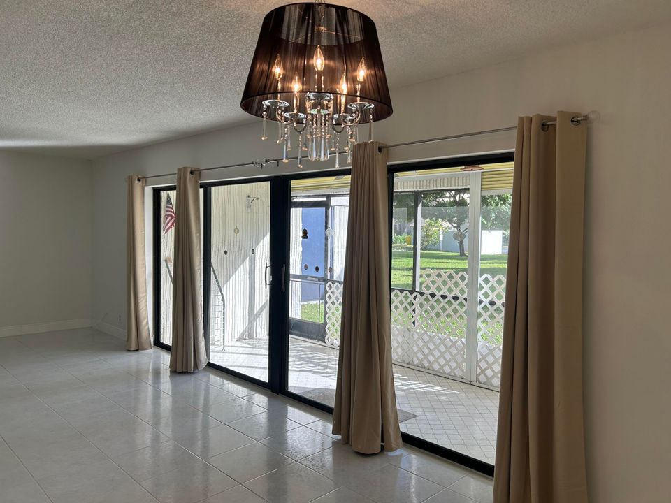 For Rent: $2,350 (2 beds, 2 baths, 1500 Square Feet)