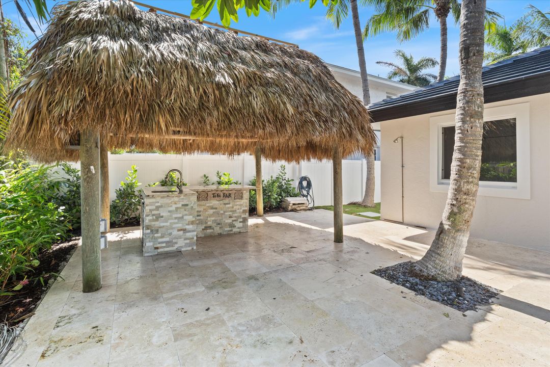 For Sale: $2,499,000 (4 beds, 2 baths, 2218 Square Feet)