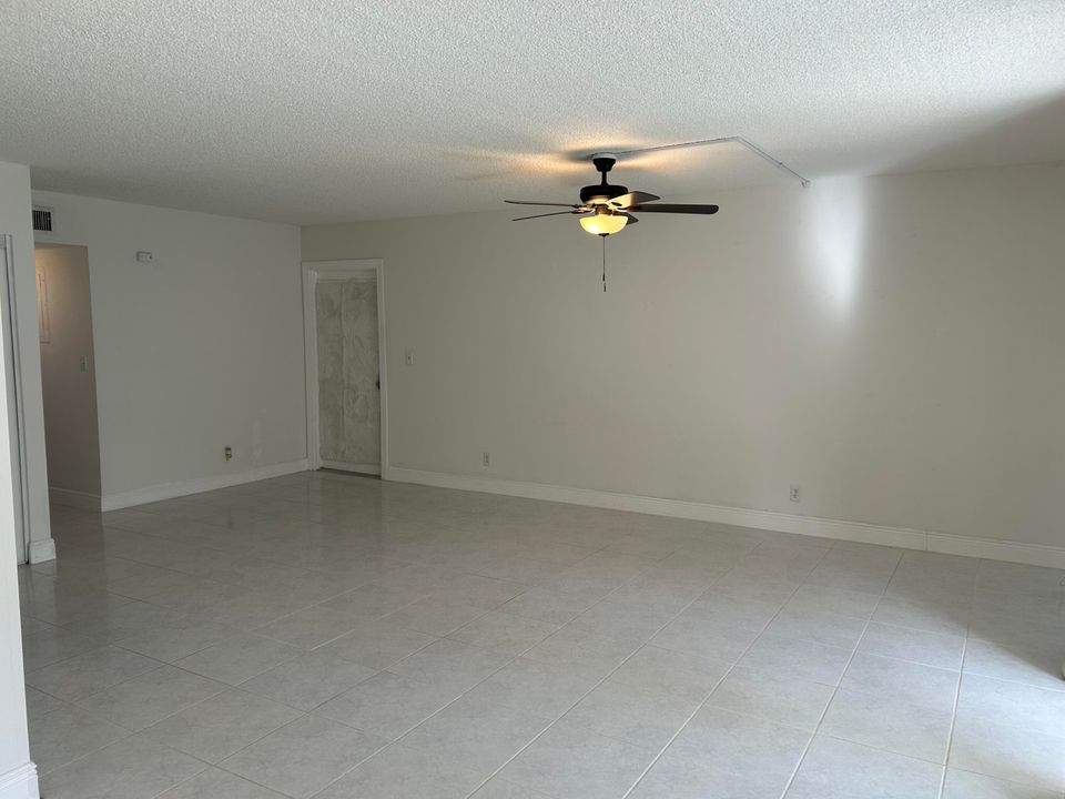 For Rent: $2,350 (2 beds, 2 baths, 1500 Square Feet)