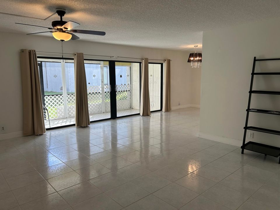 For Rent: $2,350 (2 beds, 2 baths, 1500 Square Feet)