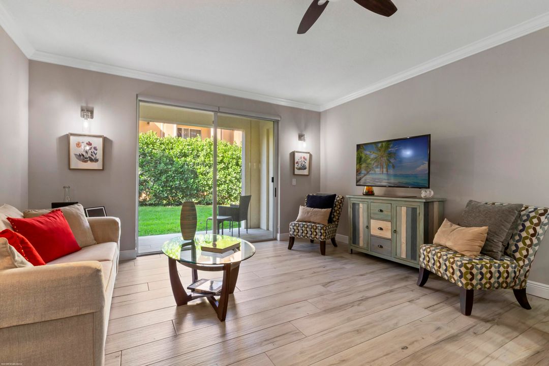 For Sale: $540,000 (2 beds, 2 baths, 1401 Square Feet)