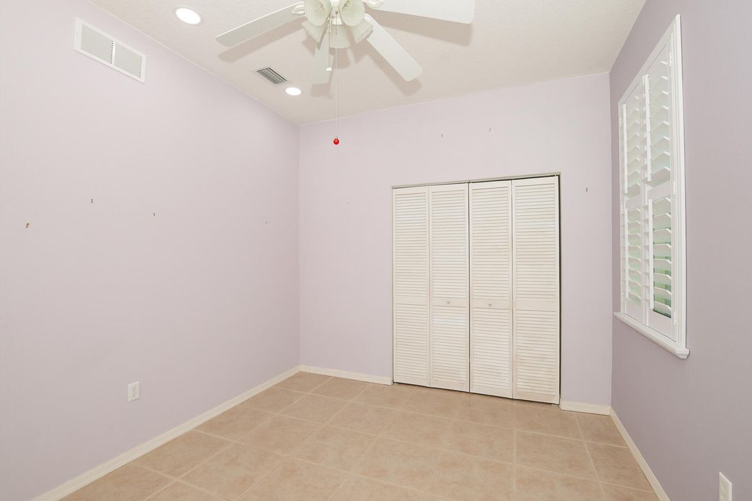 Active With Contract: $325,000 (3 beds, 2 baths, 1684 Square Feet)