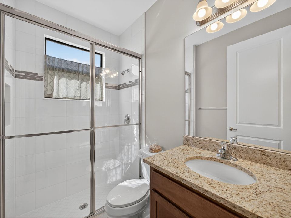 合同活跃: $495,000 (2 贝兹, 2 浴室, 1761 平方英尺)