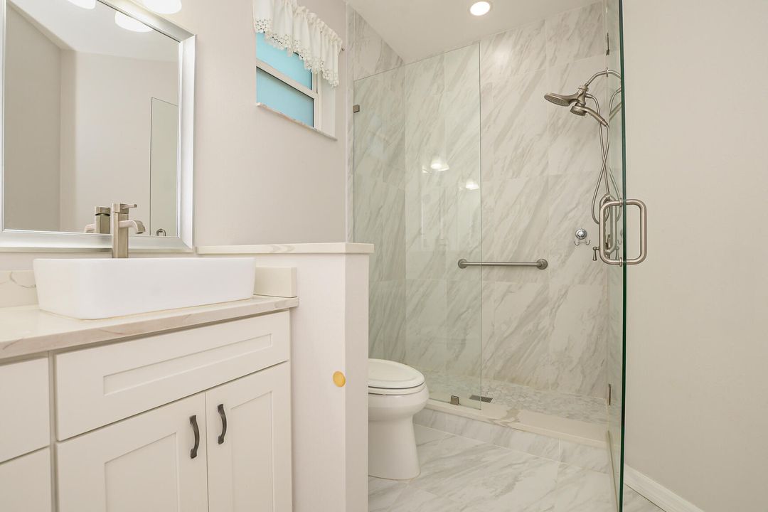 Active With Contract: $325,000 (3 beds, 2 baths, 1684 Square Feet)