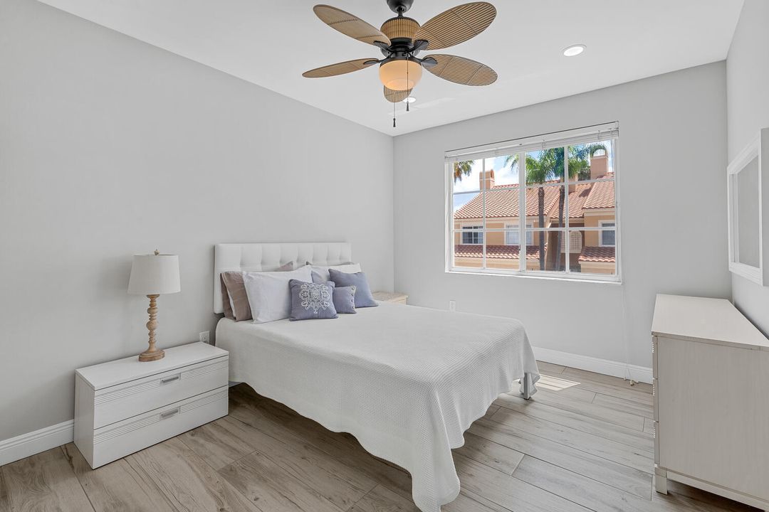 For Sale: $540,000 (2 beds, 2 baths, 1401 Square Feet)