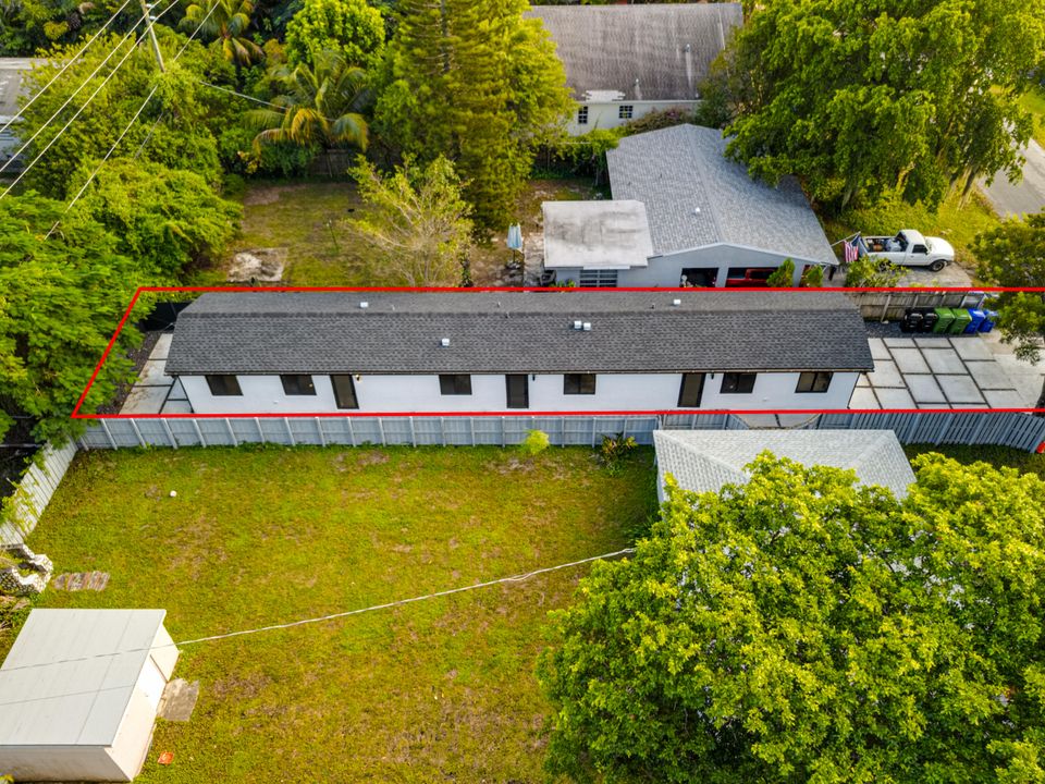 For Rent: $2,400 (2 beds, 2 baths, 1350 Square Feet)