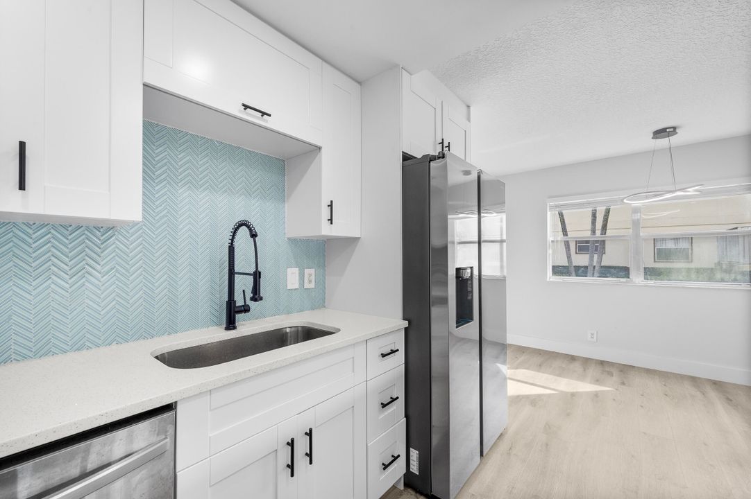 For Rent: $1,495 (1 beds, 1 baths, 720 Square Feet)