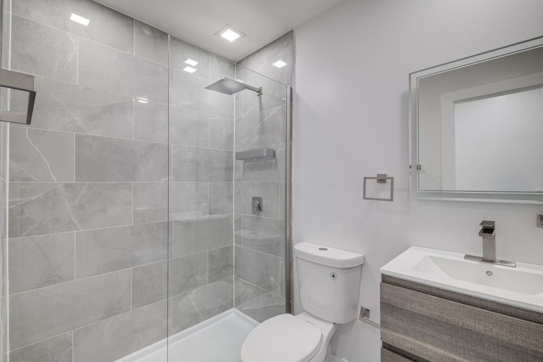 For Rent: $2,400 (2 beds, 2 baths, 1350 Square Feet)