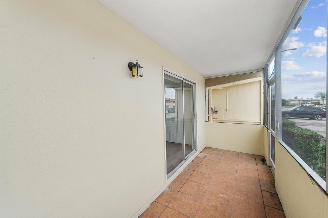 For Rent: $1,495 (1 beds, 1 baths, 720 Square Feet)