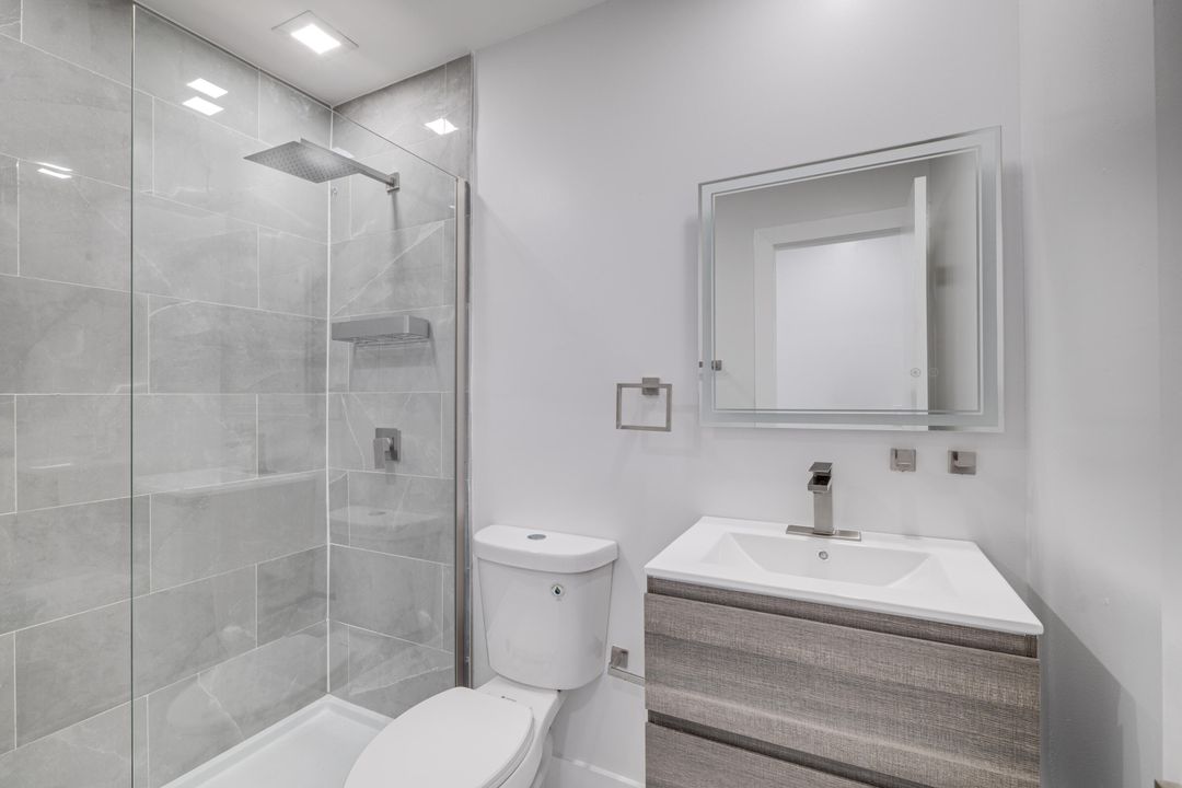 For Rent: $2,400 (2 beds, 2 baths, 1350 Square Feet)