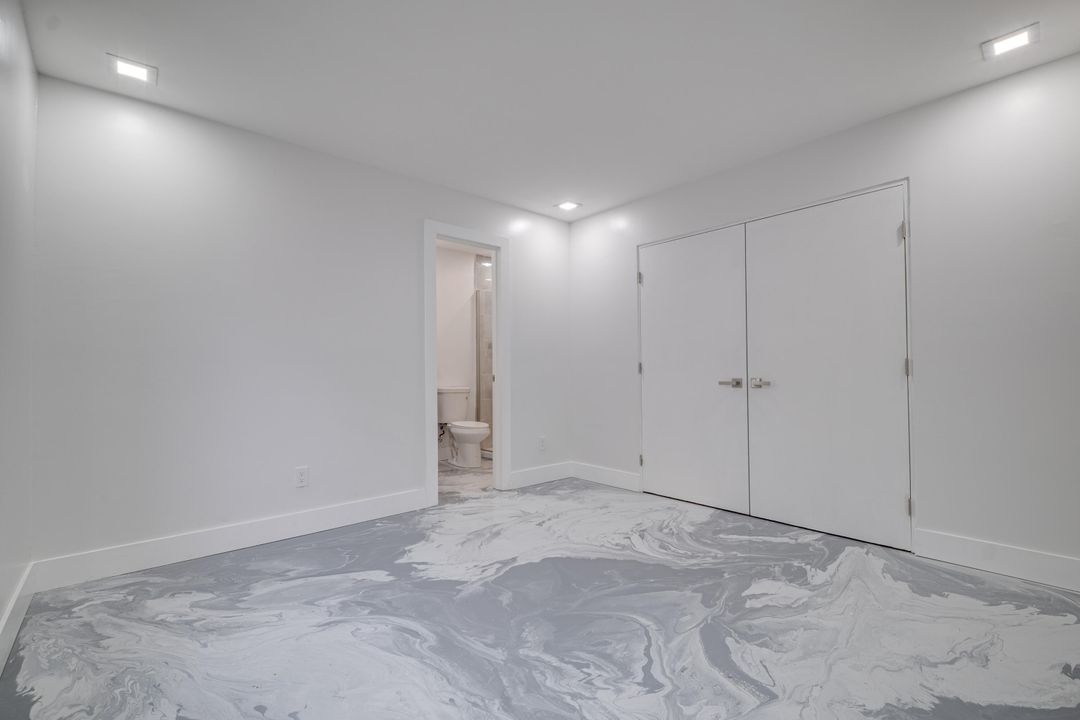 For Rent: $2,400 (2 beds, 2 baths, 1350 Square Feet)