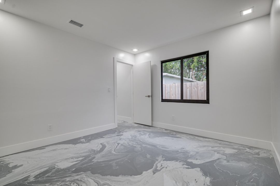 For Rent: $2,400 (2 beds, 2 baths, 1350 Square Feet)