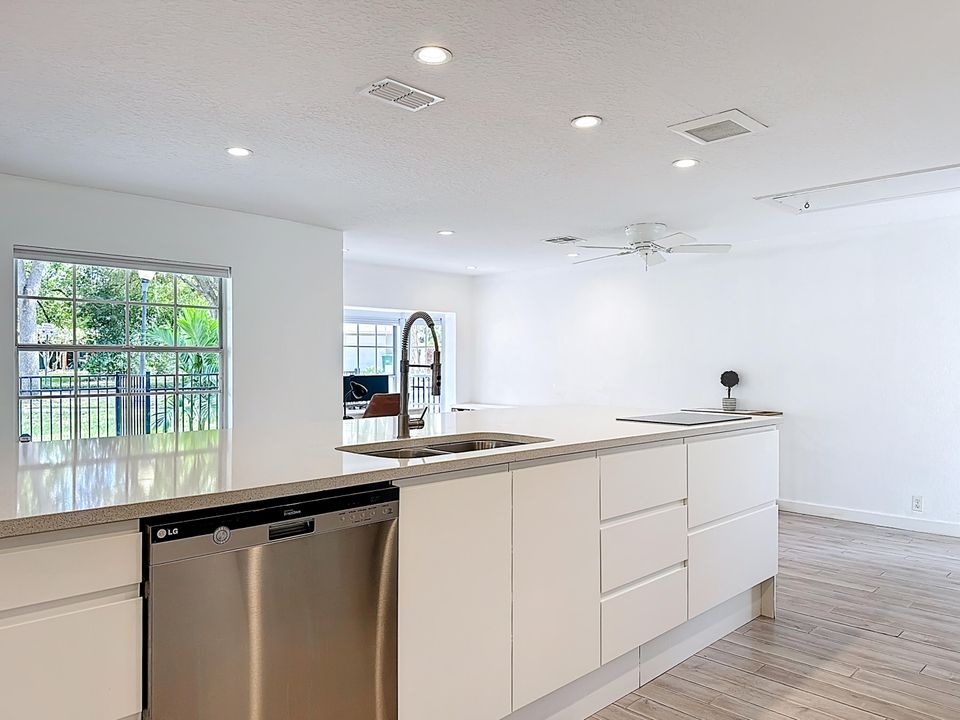 For Sale: $619,500 (3 beds, 2 baths, 1437 Square Feet)