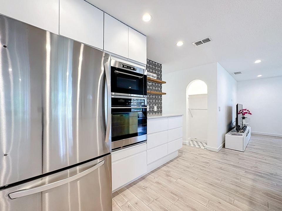 For Sale: $619,500 (3 beds, 2 baths, 1437 Square Feet)