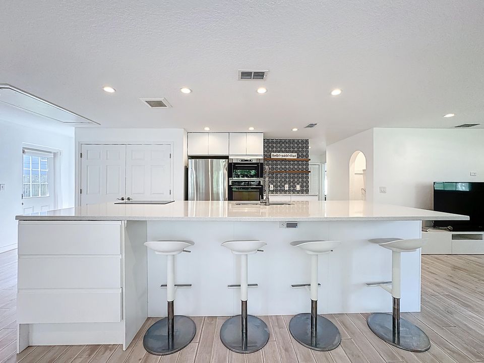 For Sale: $619,500 (3 beds, 2 baths, 1437 Square Feet)