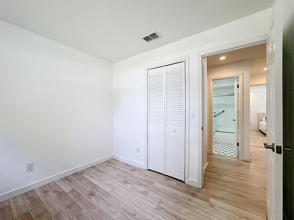 For Sale: $619,500 (3 beds, 2 baths, 1437 Square Feet)