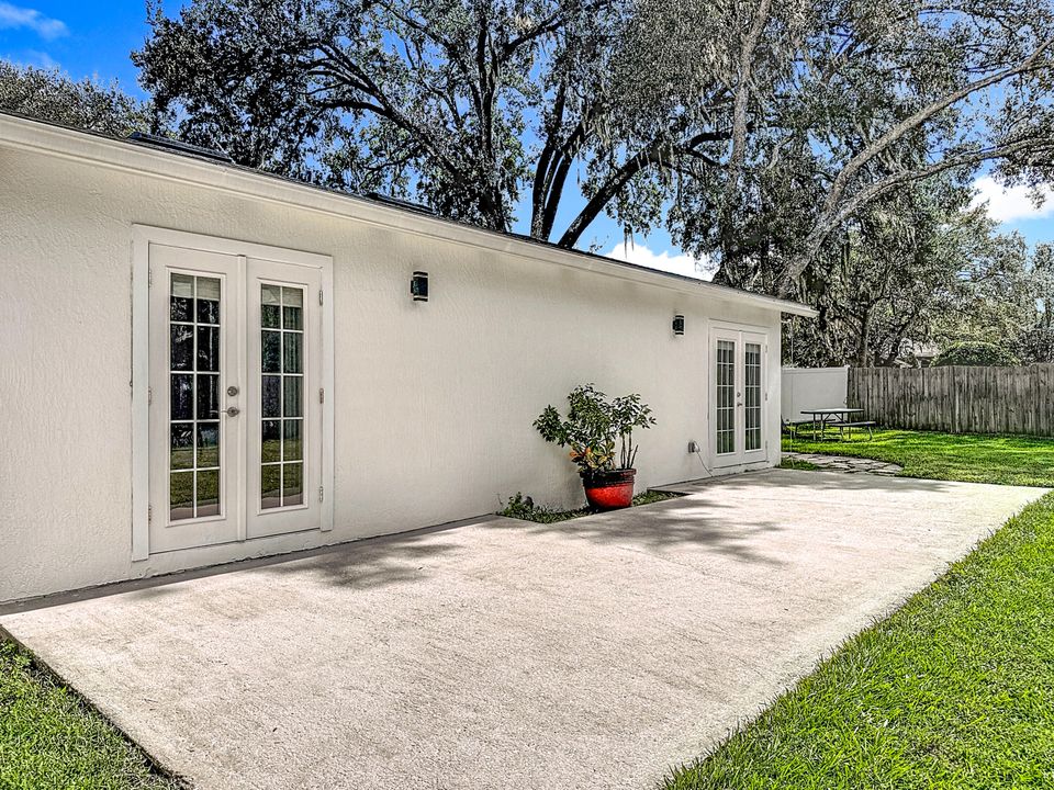 For Sale: $619,500 (3 beds, 2 baths, 1437 Square Feet)