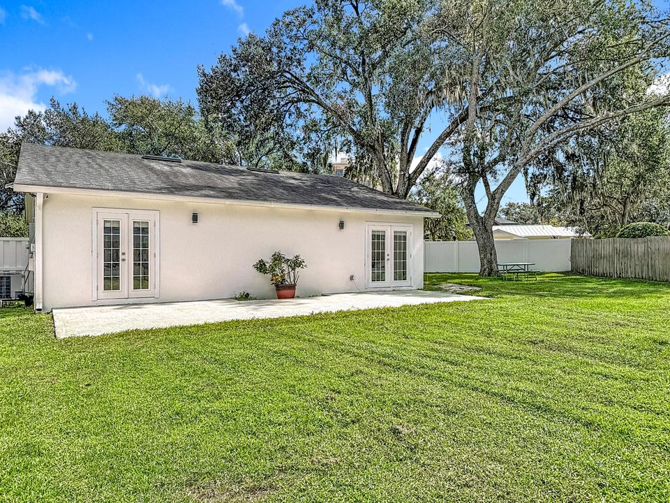 For Sale: $619,500 (3 beds, 2 baths, 1437 Square Feet)