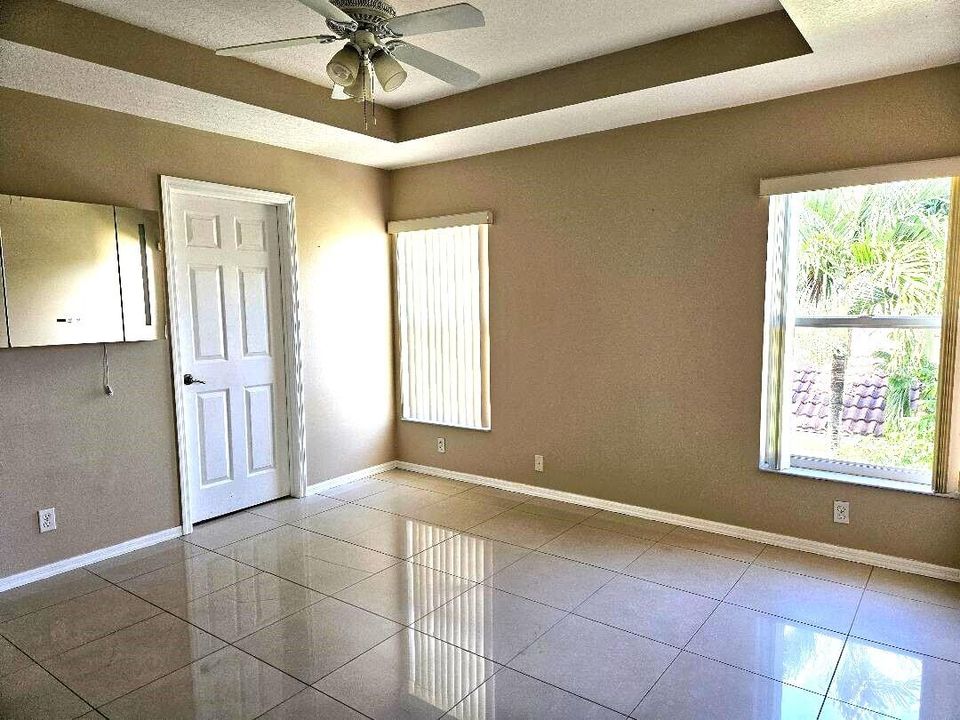 Active With Contract: $475,000 (4 beds, 2 baths, 1840 Square Feet)