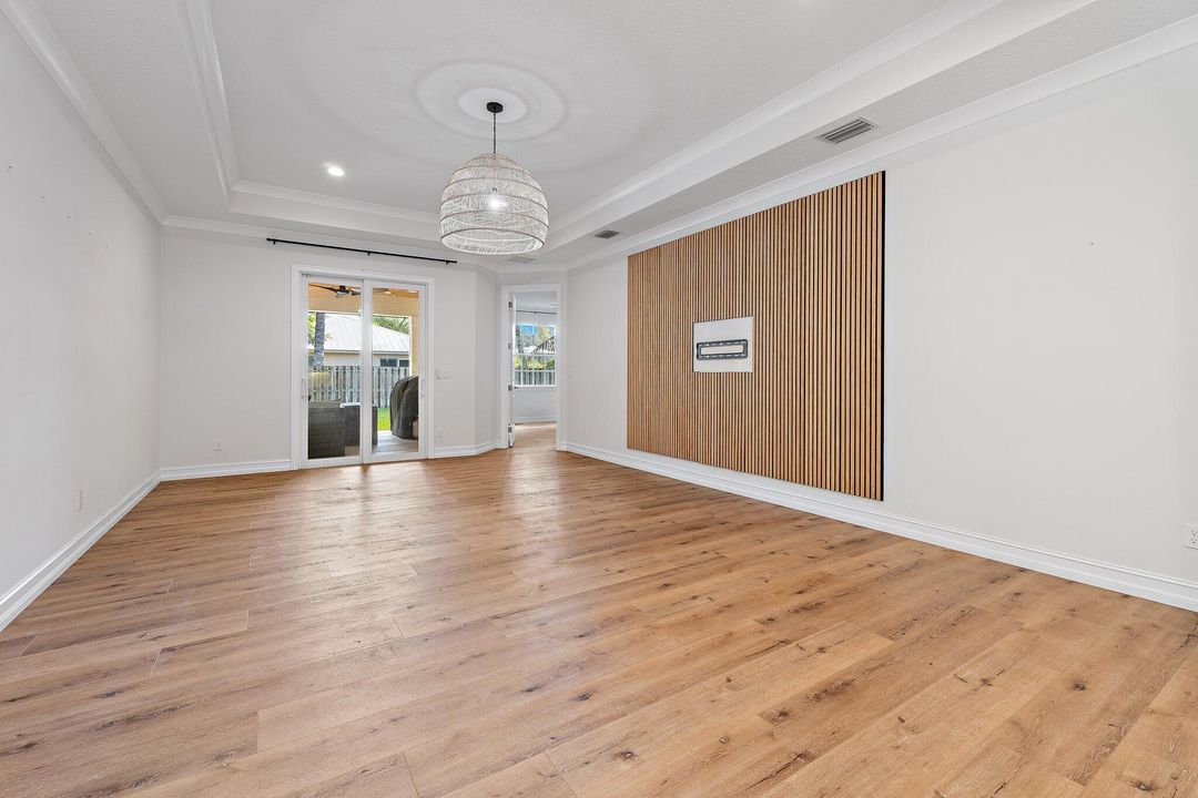 Active With Contract: $775,000 (4 beds, 2 baths, 1928 Square Feet)