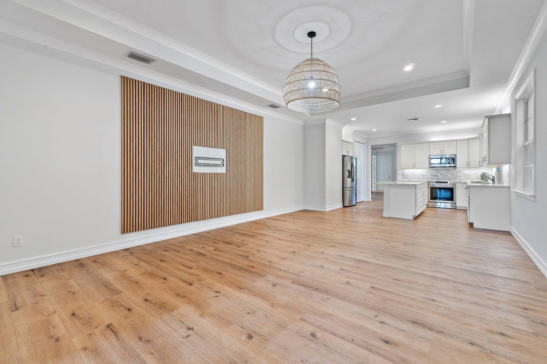 Active With Contract: $775,000 (4 beds, 2 baths, 1928 Square Feet)