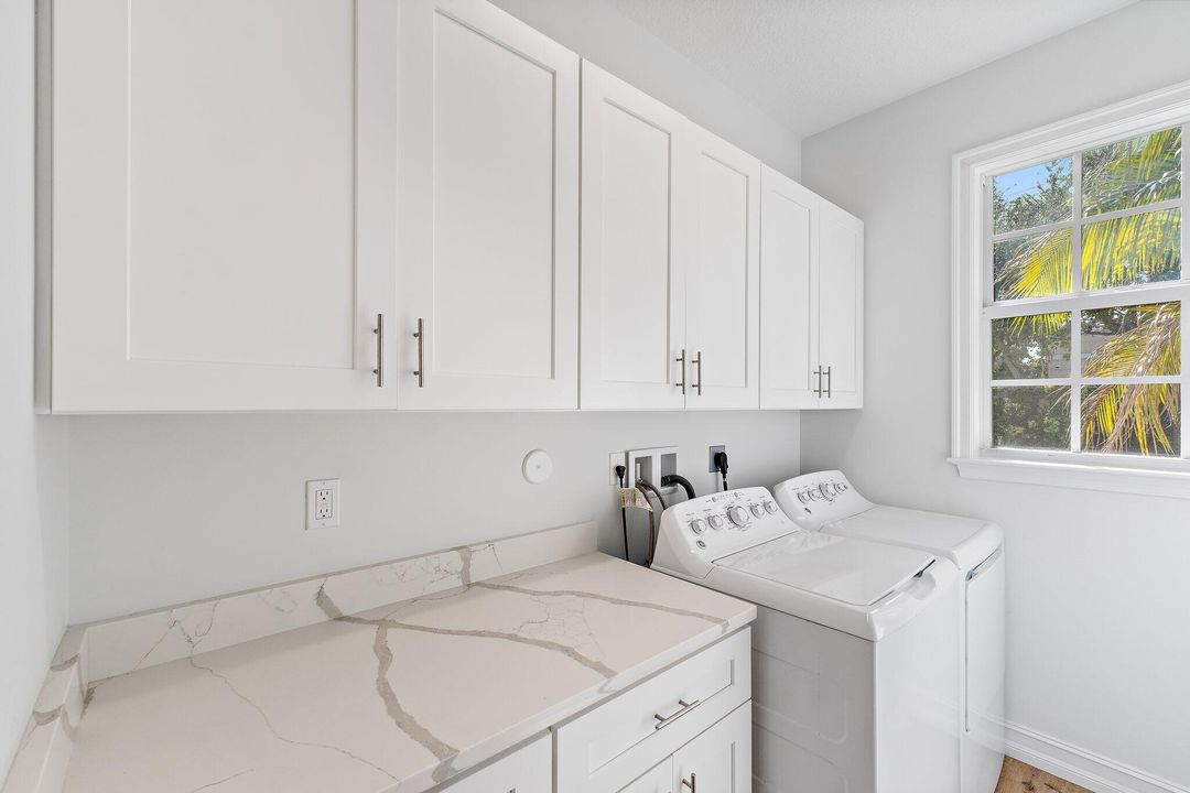 Active With Contract: $775,000 (4 beds, 2 baths, 1928 Square Feet)