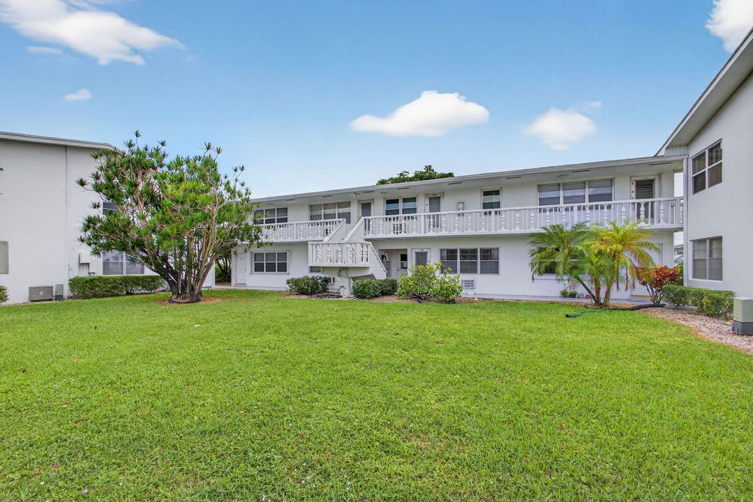 For Sale: $70,000 (1 beds, 1 baths, 570 Square Feet)