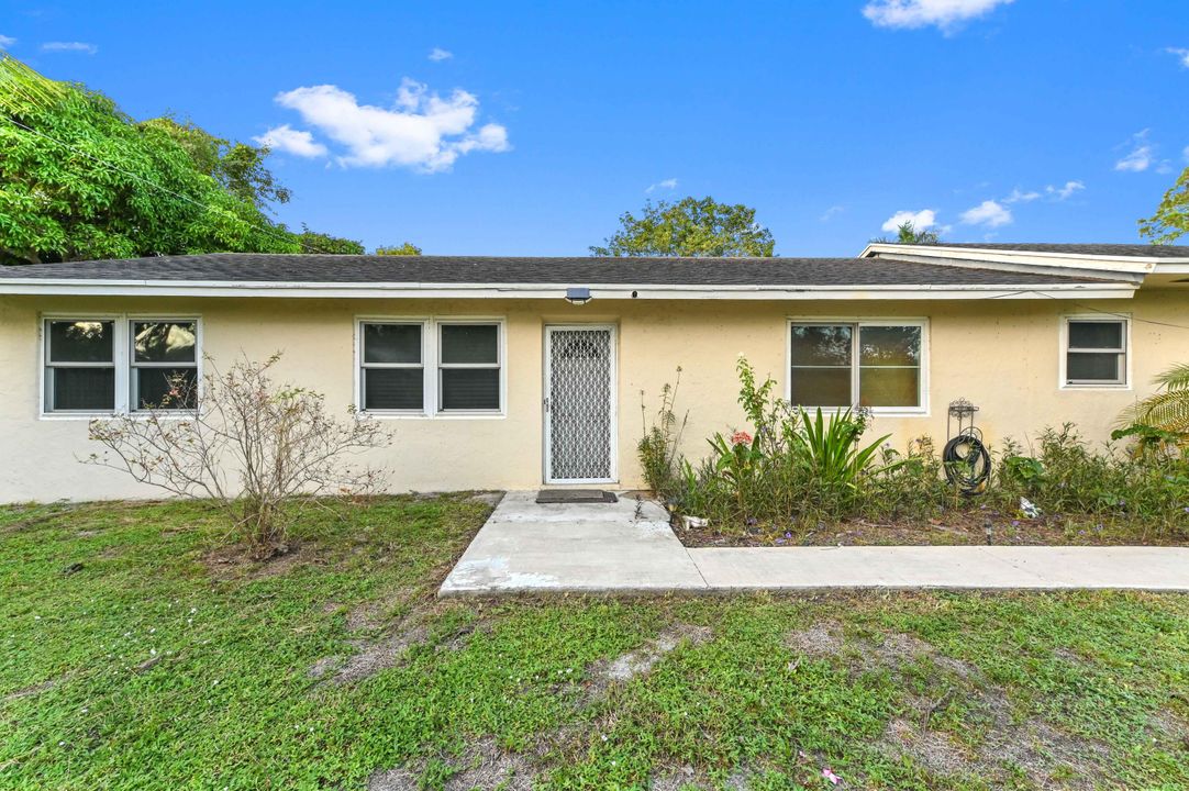 Active With Contract: $449,900 (3 beds, 2 baths, 1756 Square Feet)