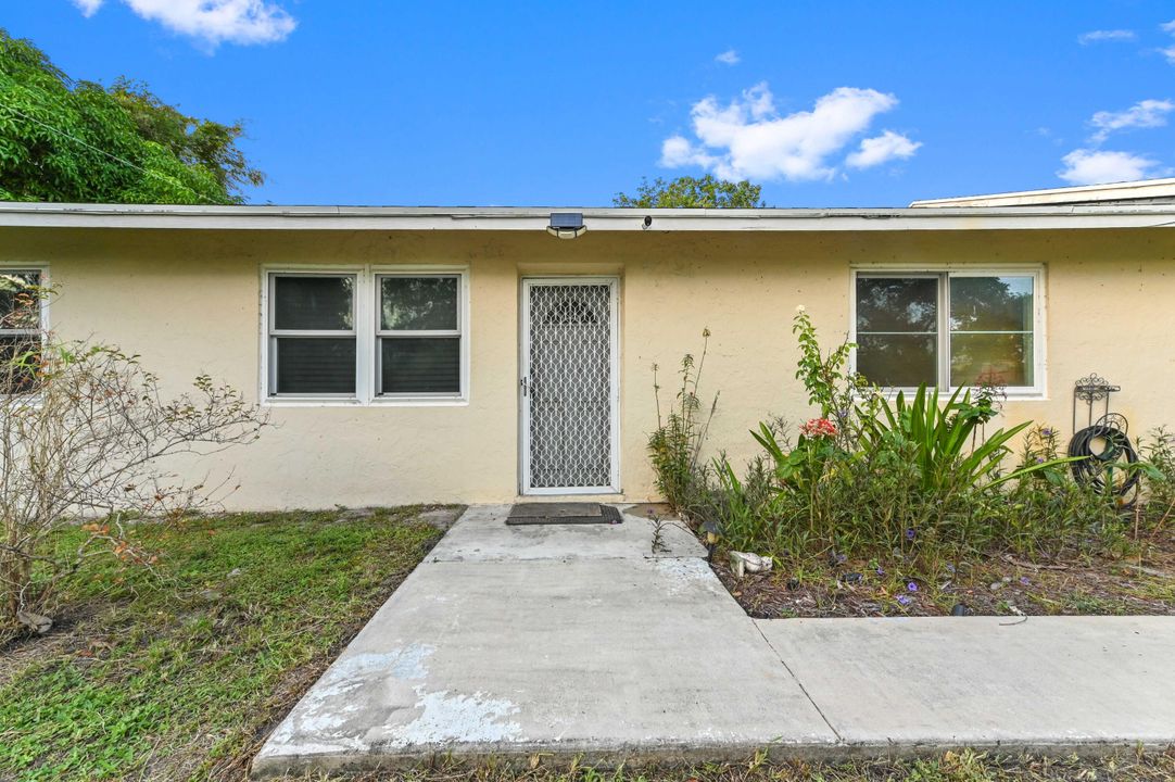 Active With Contract: $449,900 (3 beds, 2 baths, 1756 Square Feet)