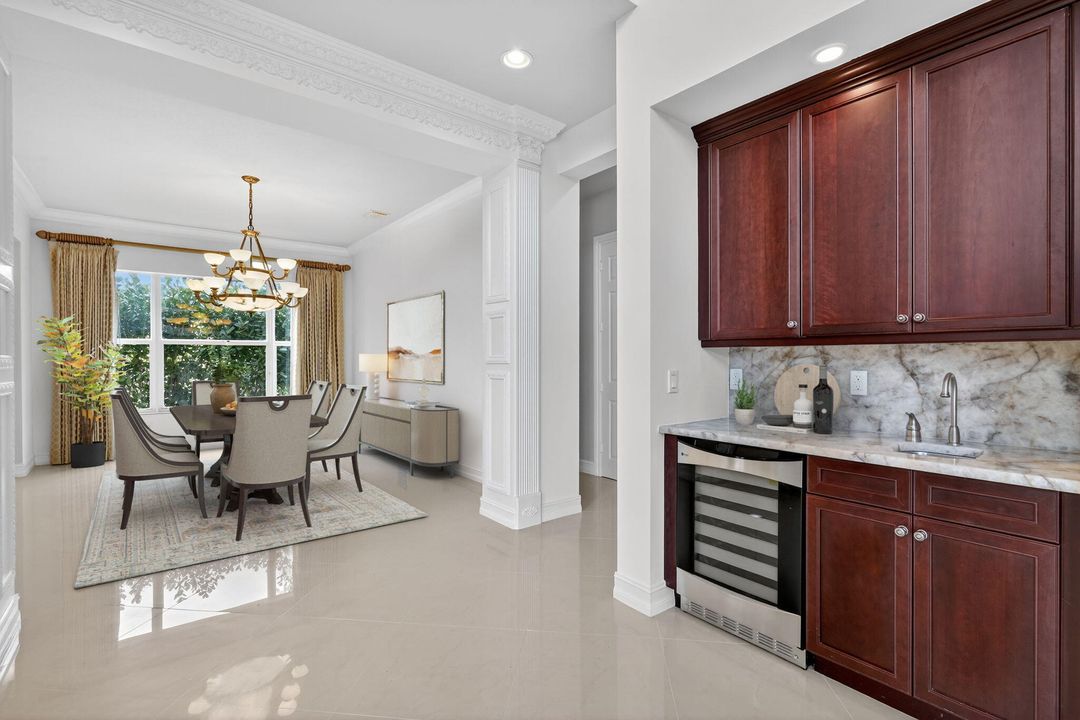 待售: $1,900,000 (5 贝兹, 7 浴室, 5537 平方英尺)