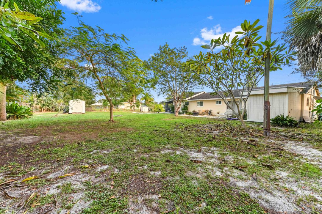 Active With Contract: $449,900 (3 beds, 2 baths, 1756 Square Feet)