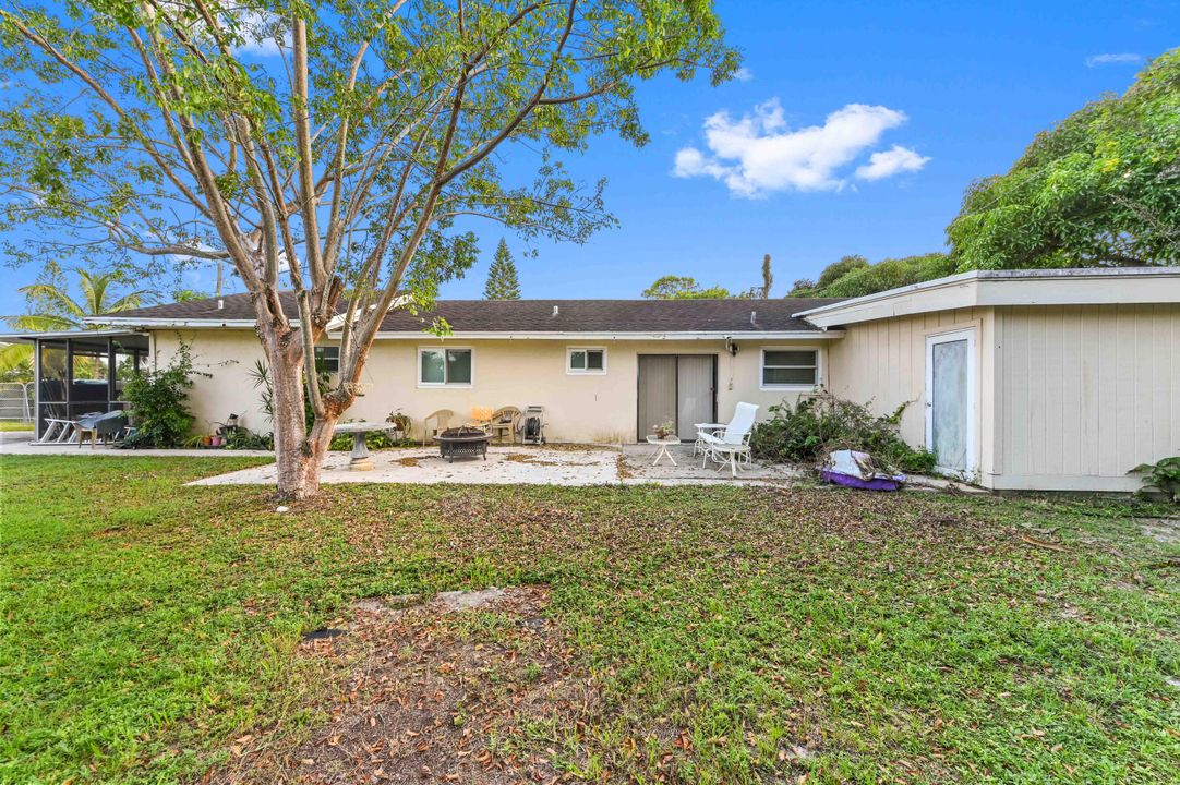 Active With Contract: $449,900 (3 beds, 2 baths, 1756 Square Feet)