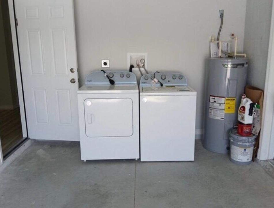 For Rent: $1,695 (3 beds, 2 baths, 1330 Square Feet)